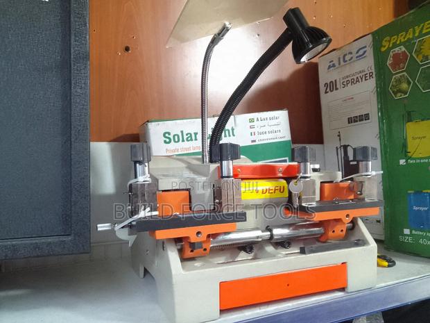 Key Cutting Machine - main view