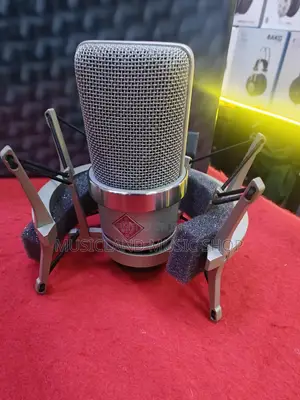 Neumann TLM 102