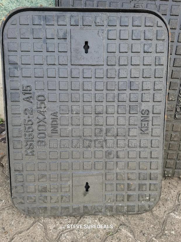 Manhole Cover, Cast Iron, Solid Top, Single Seal, 600mm X 450mm, A15