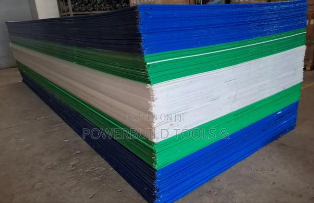 Durable Polycarbonate Sheets/Polyclear Sheets 5.8m By 2.1mtrs - thumbnail 3