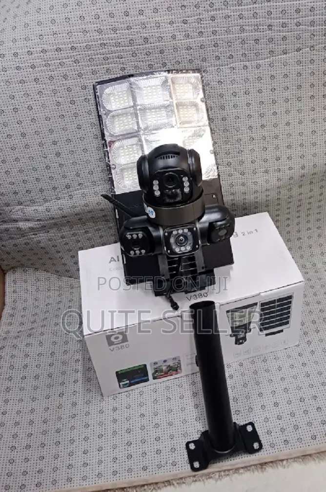 4g Solar Street Light With CCTV Camera Reliable Outdoor Lighting Cam