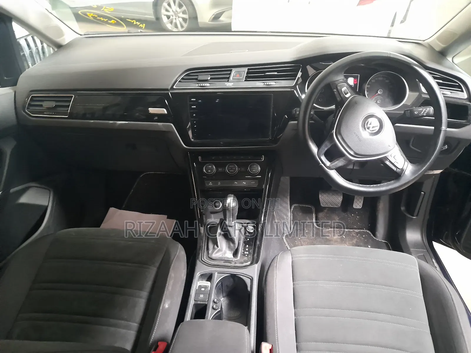 Volkswagen Touran 2018 Blue