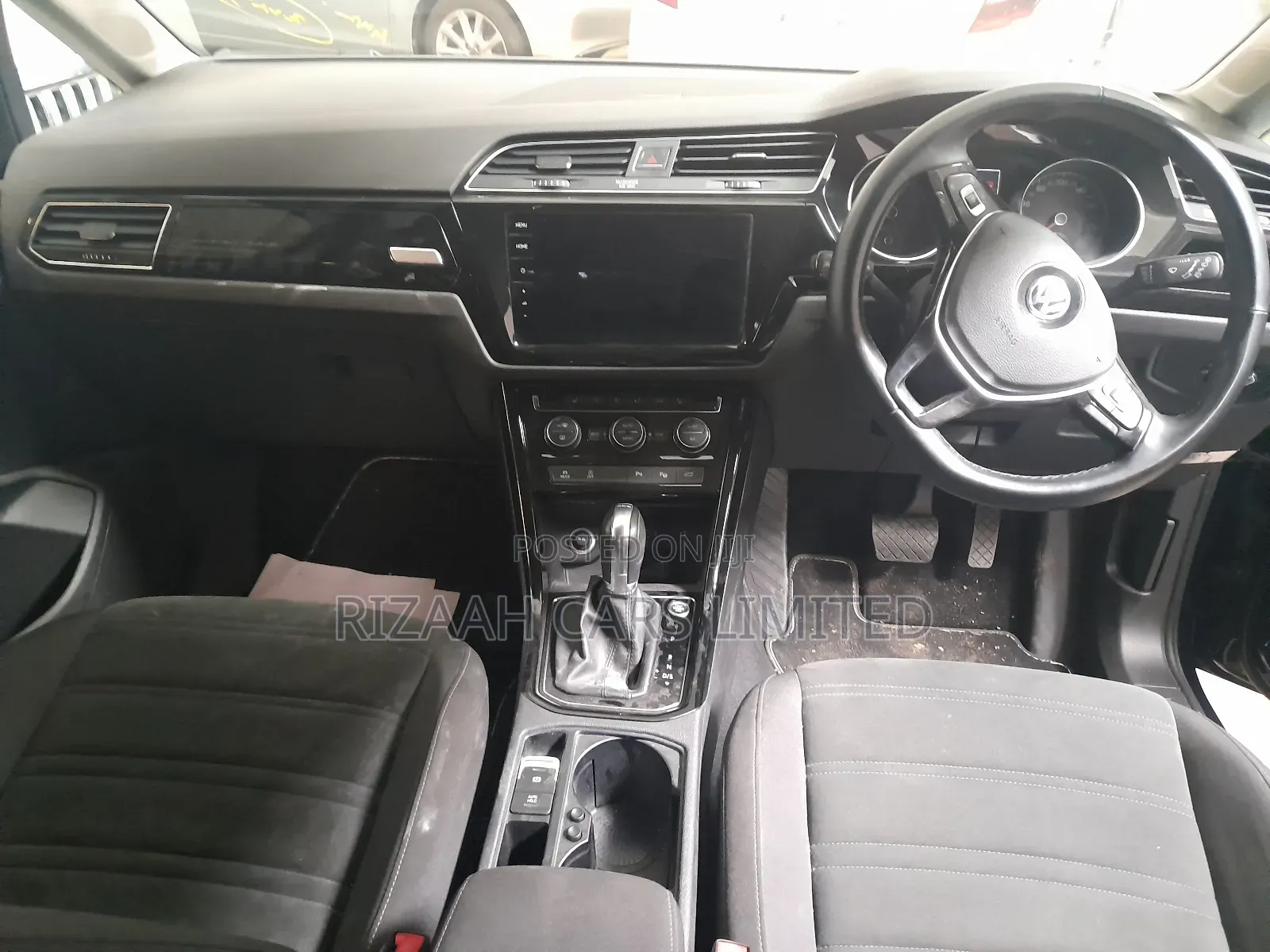 Volkswagen Touran 2018 Blue
