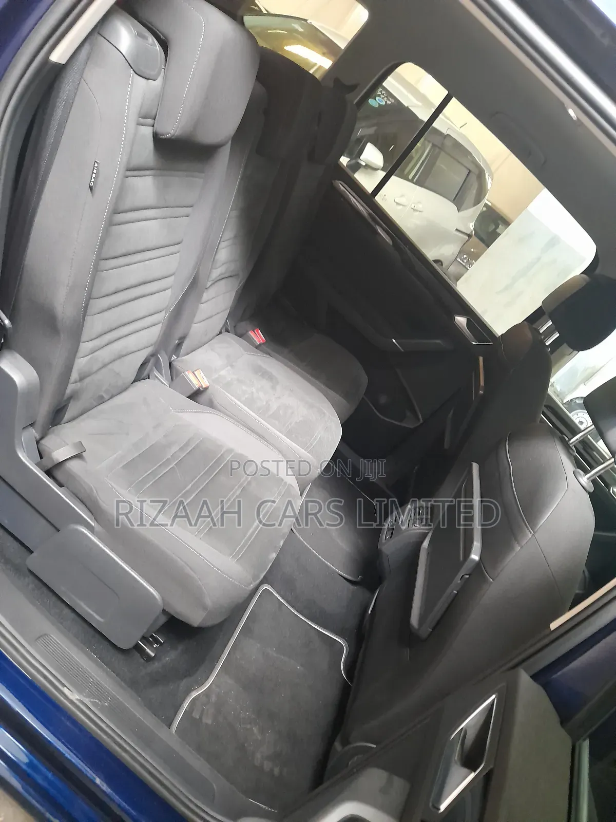 Volkswagen Touran 2018 Blue
