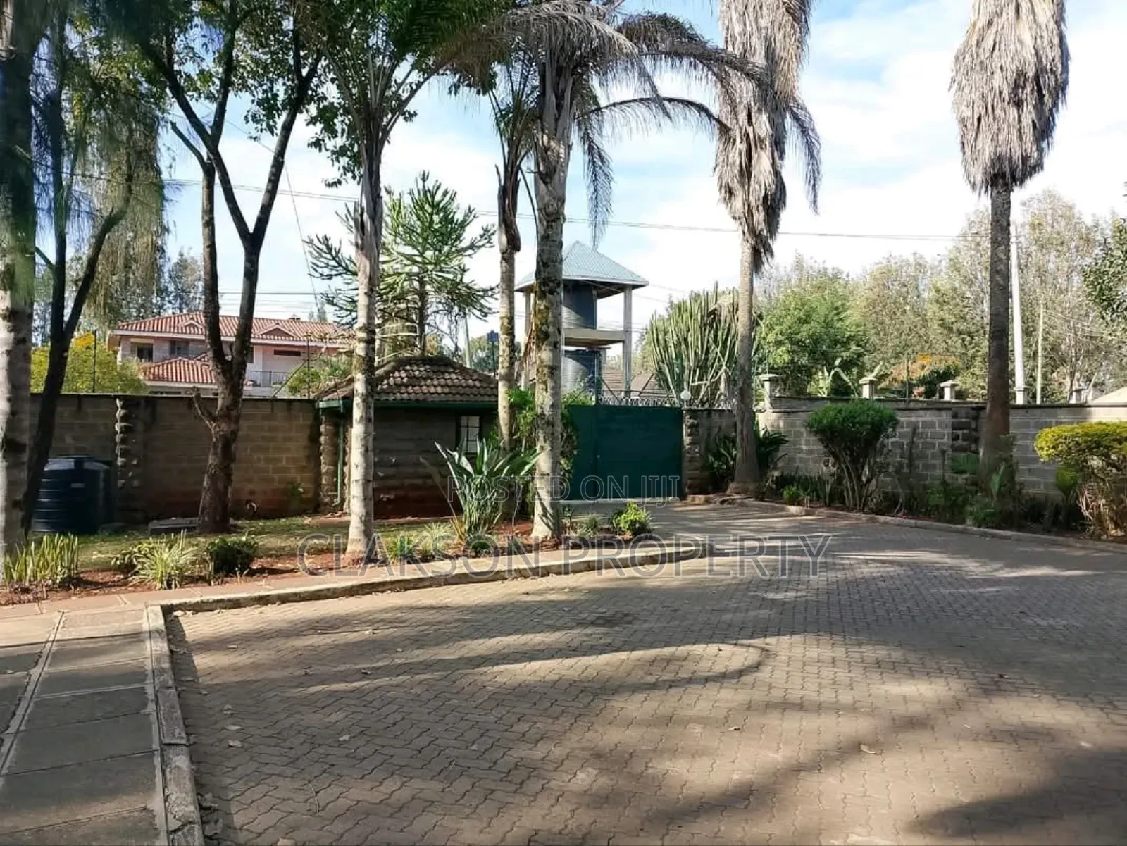 4bdrm Townhouse / Terrace in Karen for rent