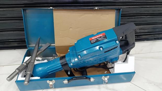 Makita Demolition Hammer 2600w