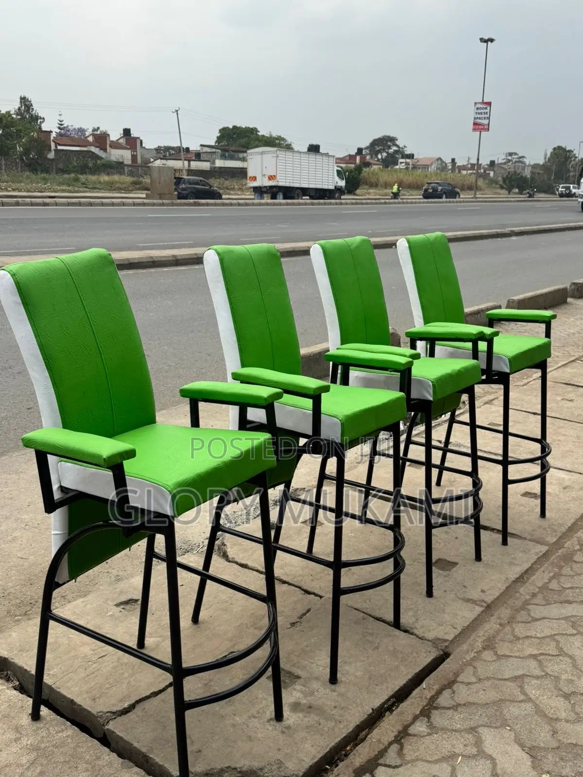High Bar Chairs With Arms