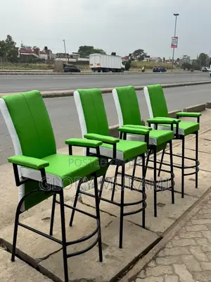 High Bar Chairs With Arms