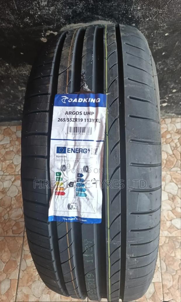 265/55r19 Roadking Tire