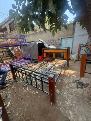 5by6 Metallic Bed