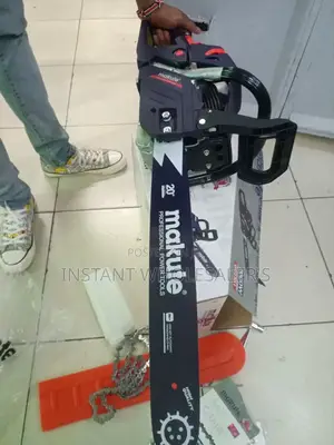 Makute Quality Gasoline Chainsaw