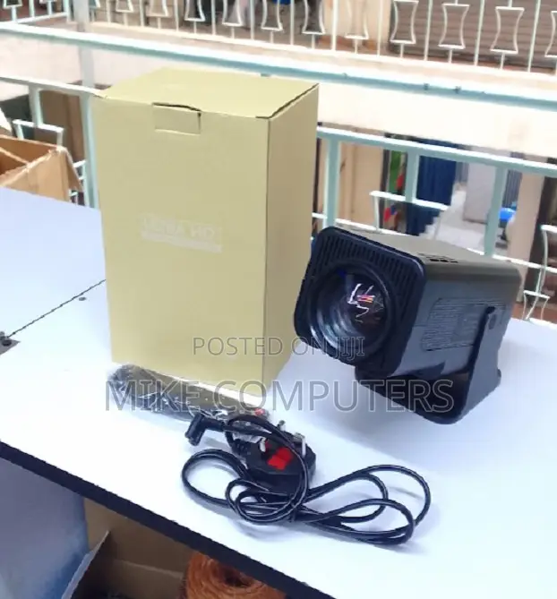 Quality Hy320 Projector Android Brand New