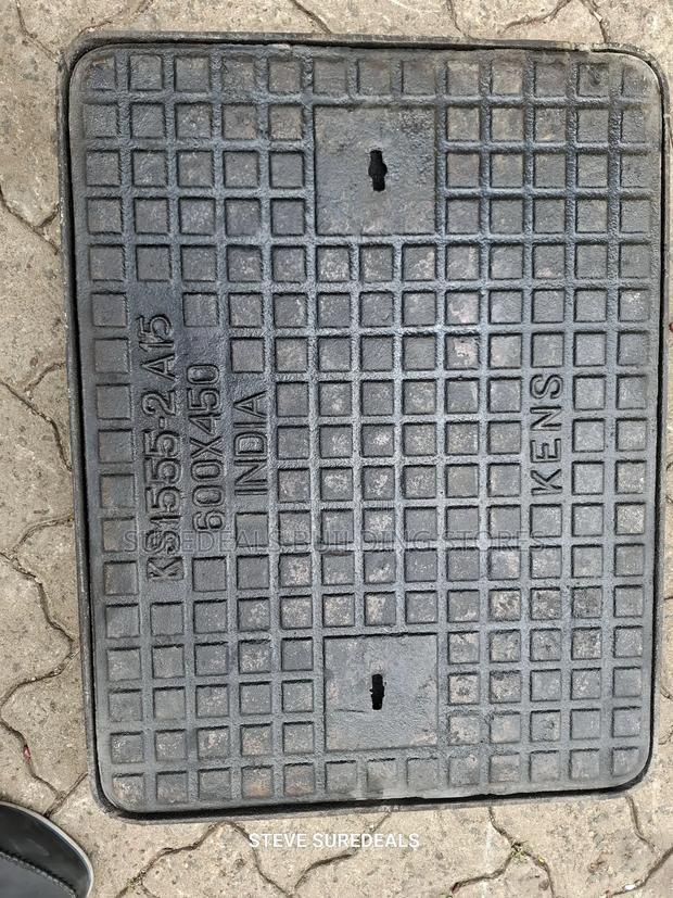 24 Inch by 18 Inches Cast Iron Manhole Cover (Heavy-Duty)