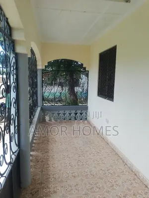 3bdrm Apartment in Barawa, Utange for rent