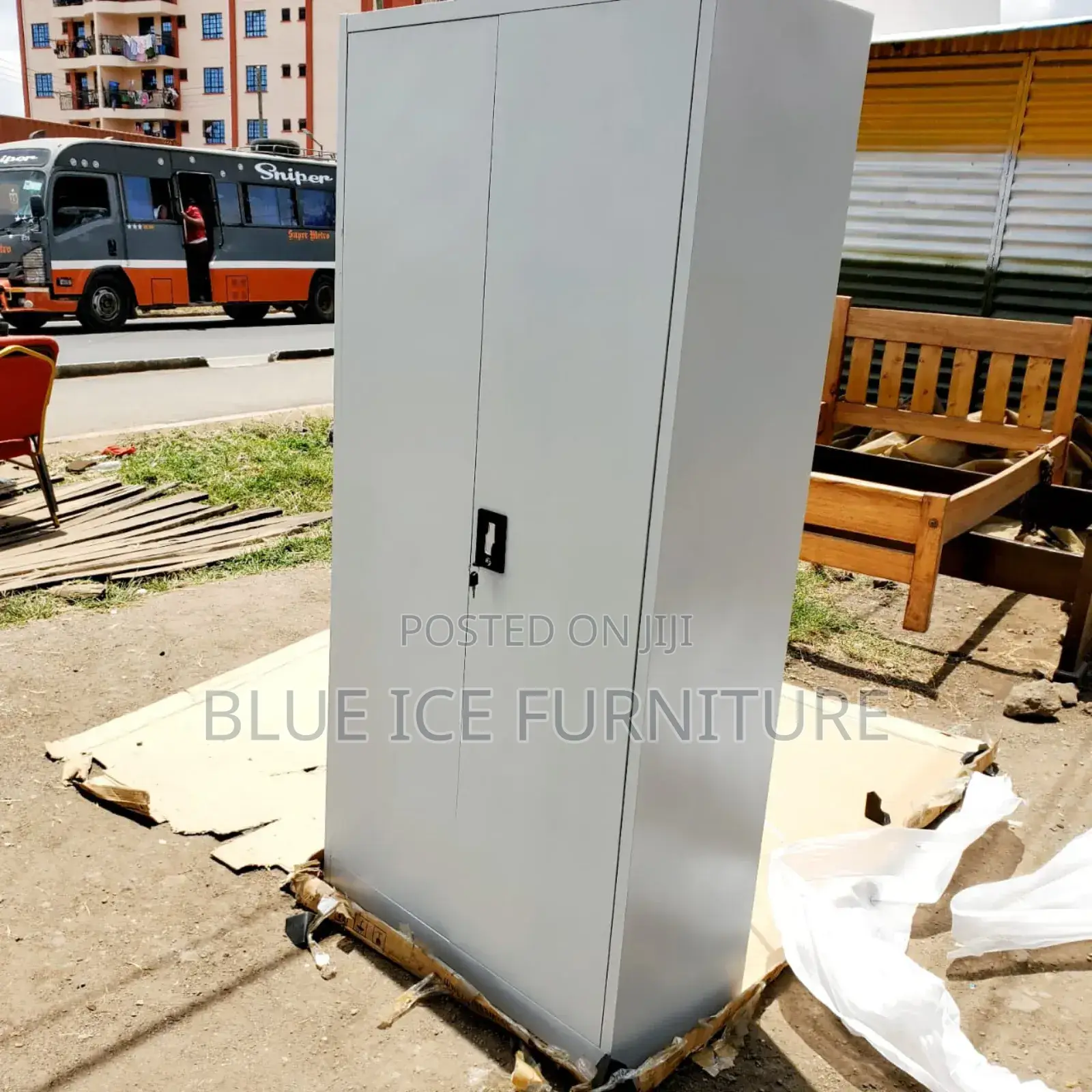 Lockable 2door Cabinet