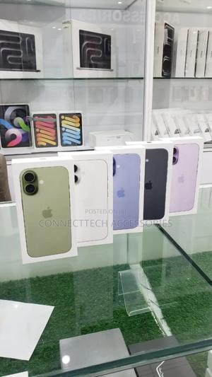 New Apple iPhone 17 256 GB Black - main view