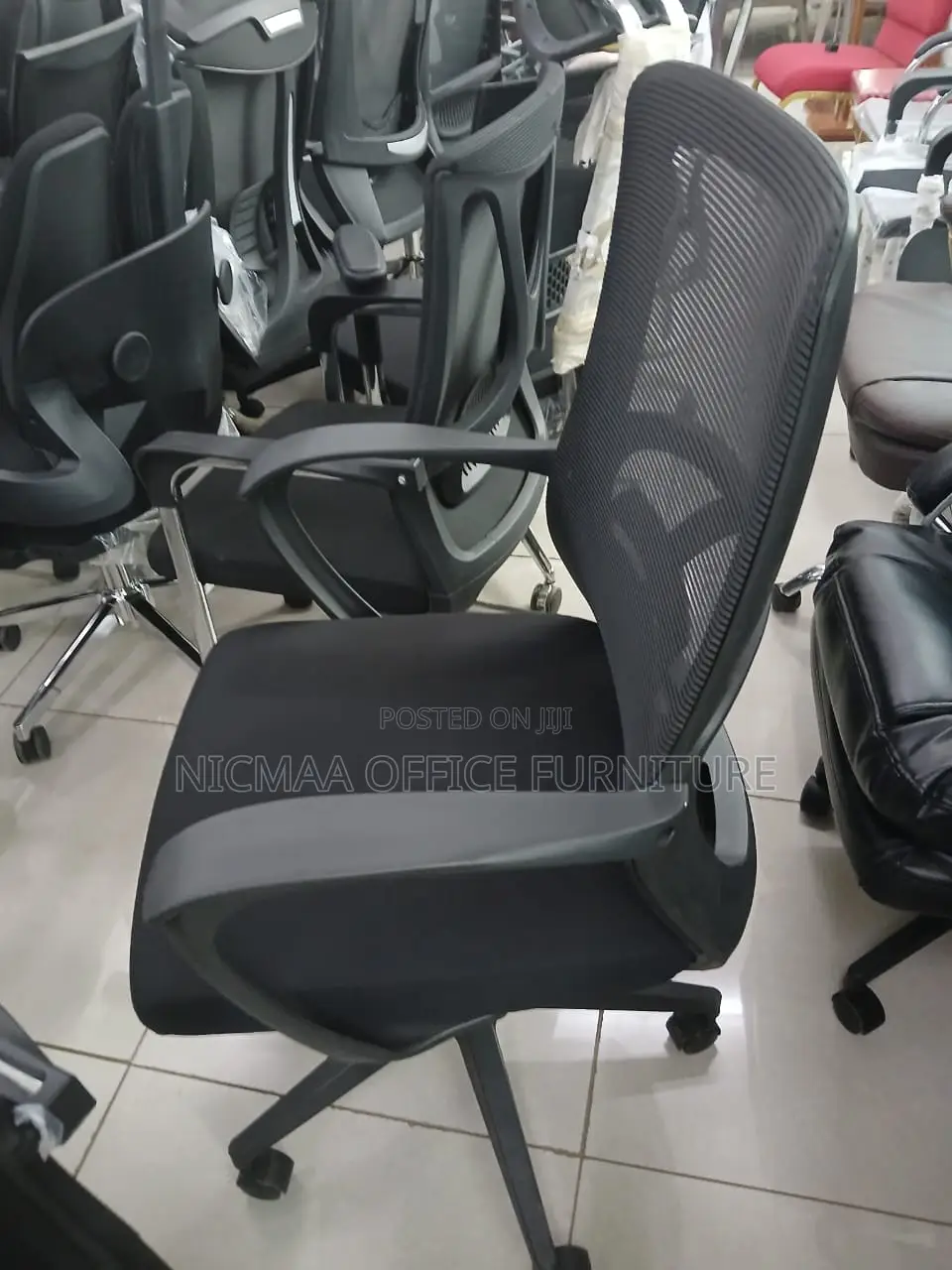 Ergonomic Comfort Meets Executive Style Mesh Seat