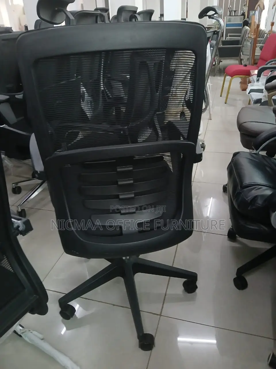 Ergonomic Comfort Meets Executive Style Mesh Seat