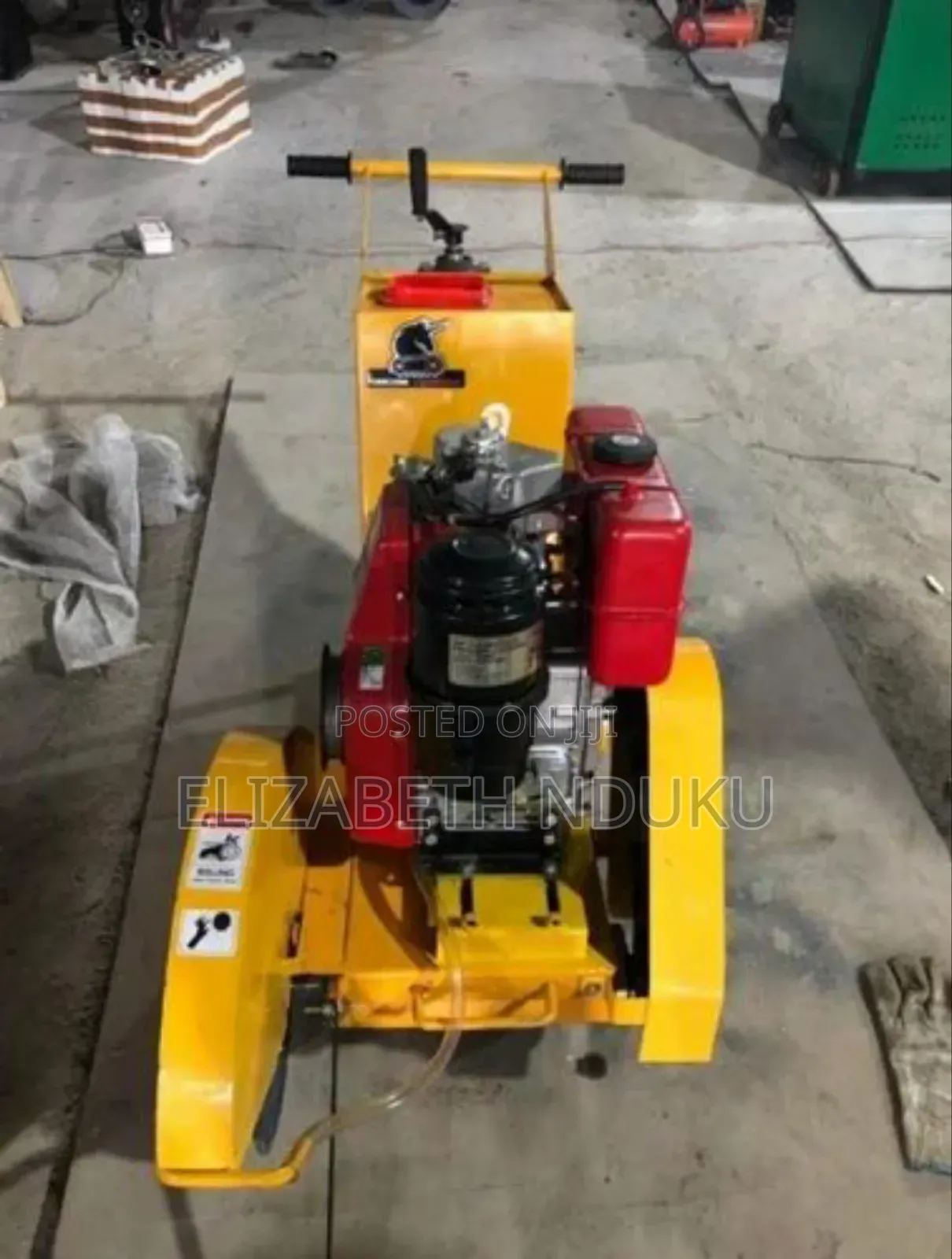 Concrete Cutter/ Cutting Concrete
