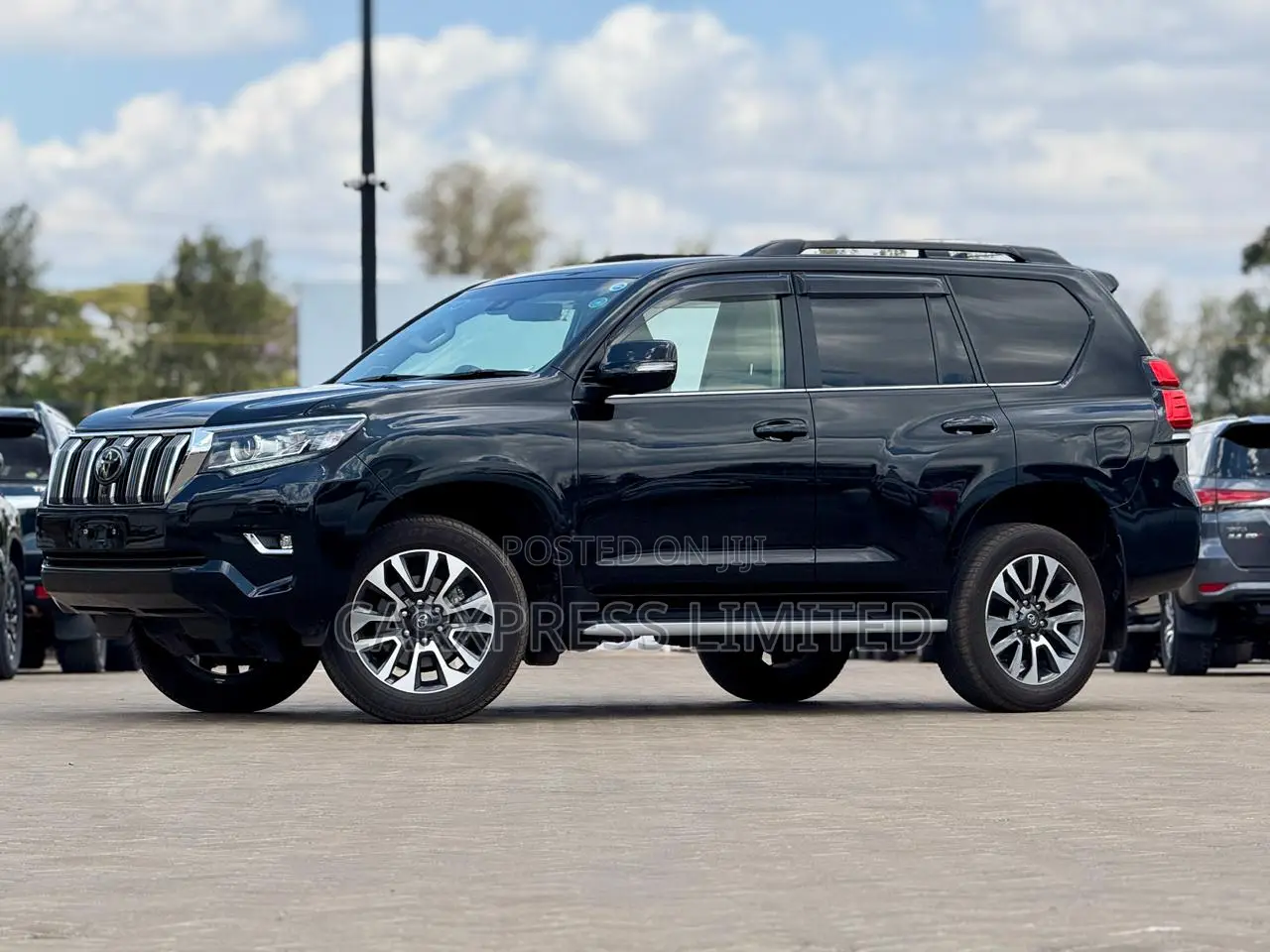 Toyota Land Cruiser Prado 2.8 2023 Black