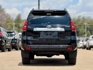 Toyota Land Cruiser Prado 2.8 2023 Black