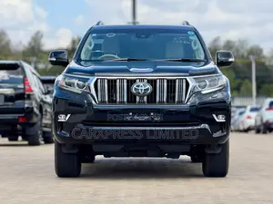 Toyota Land Cruiser Prado 2.8 2023 Black