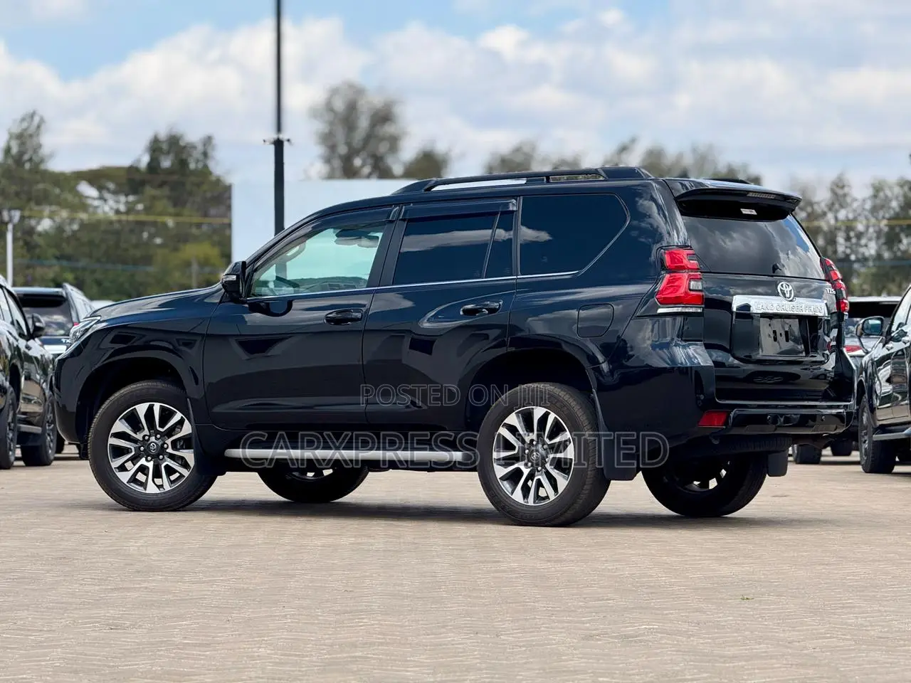 Toyota Land Cruiser Prado 2.8 2023 Black