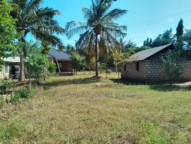 60by100 Prime Plot for Sale in Utange Zimilati - thumbnail 4