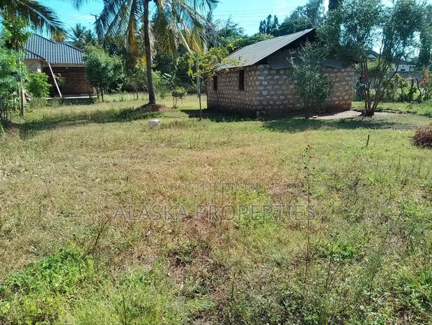 60by100 Prime Plot for Sale in Utange Zimilati - thumbnail 5