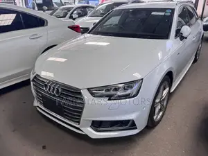 Audi A4 2.0T Premium AWD quattro 2018 White