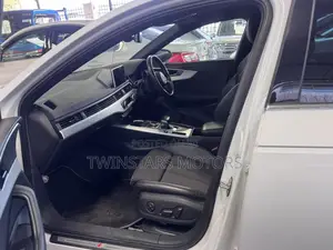 Audi A4 2.0T Premium AWD quattro 2018 White