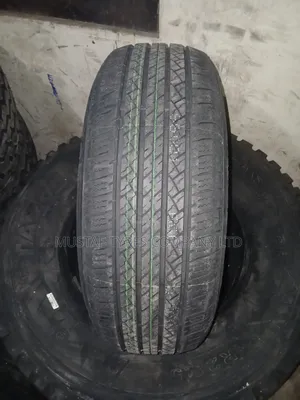 Comforser 235/60ar18 Cf2000