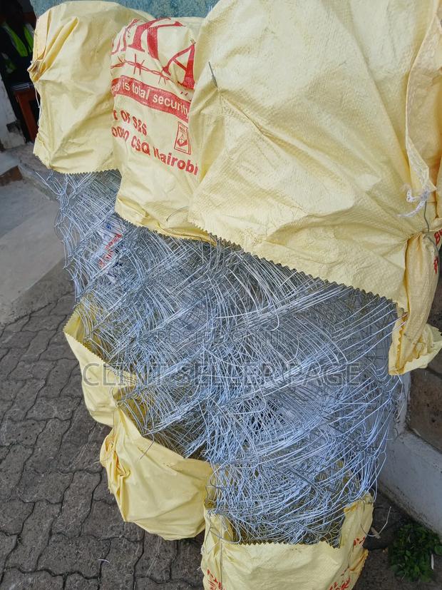 Cyclone Fence / Chain Link 4ft - thumbnail 3