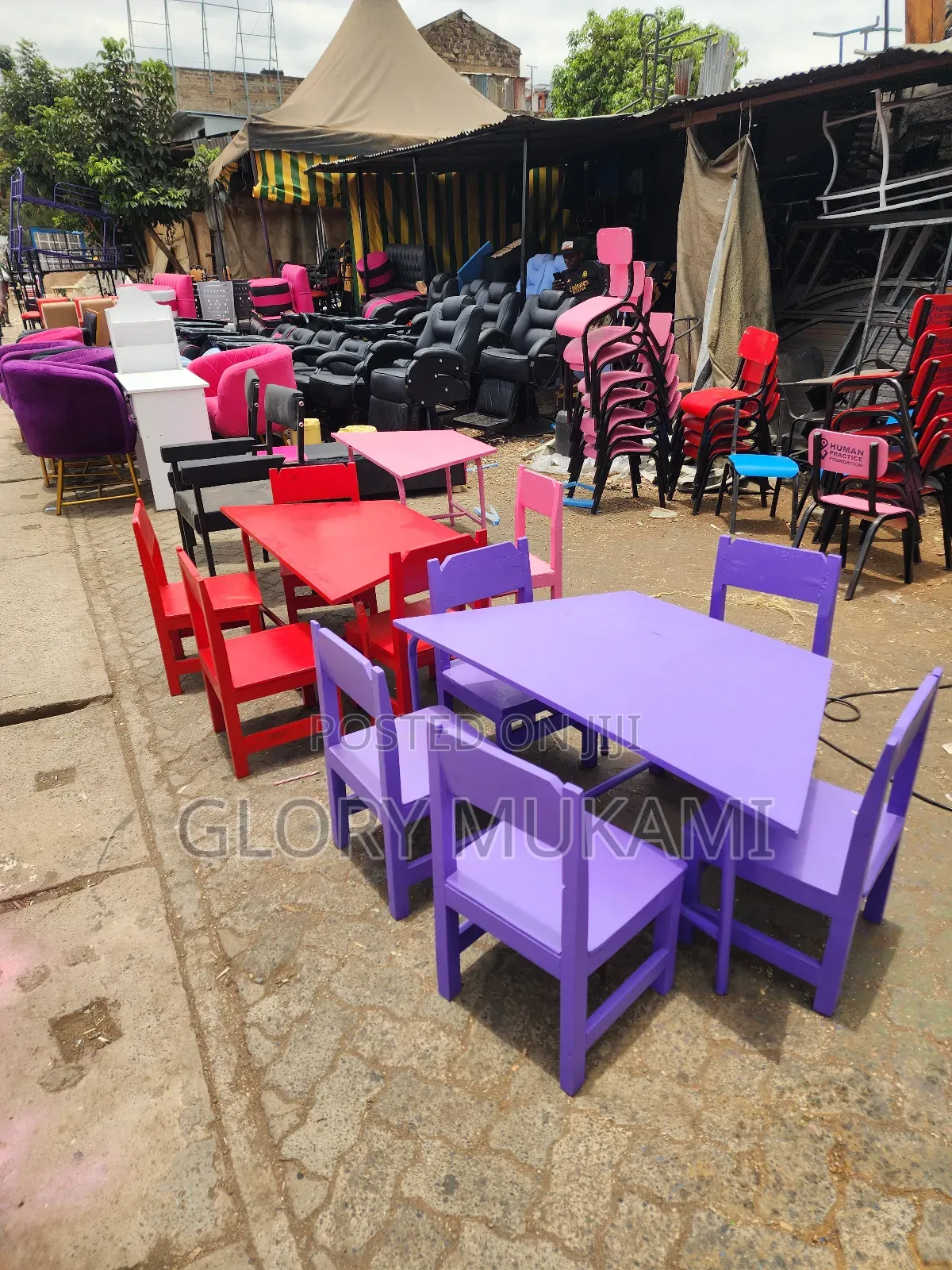 5 Kindergarten Chairs And Table
