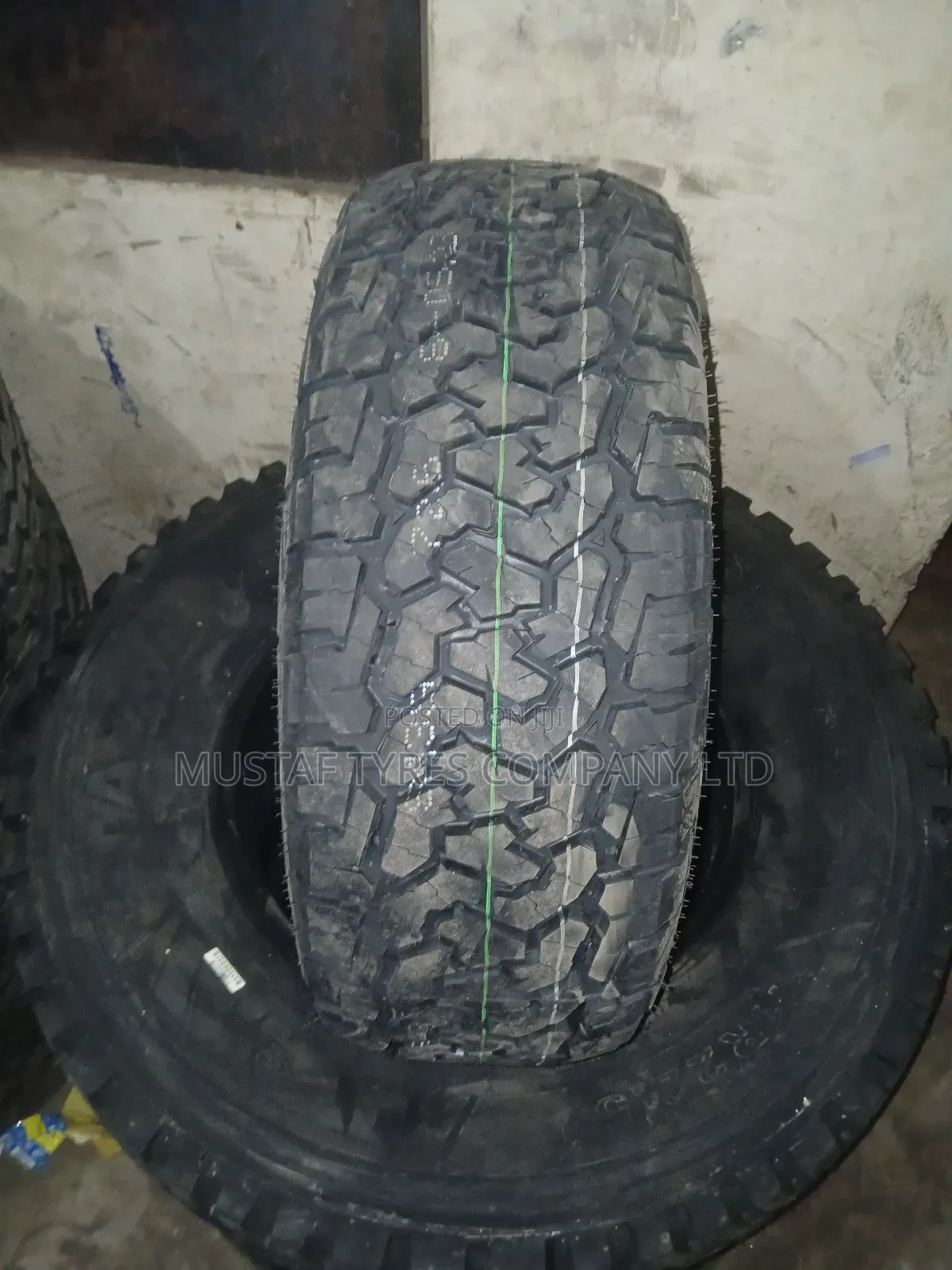 Comforser 265/65r17 Cf1100