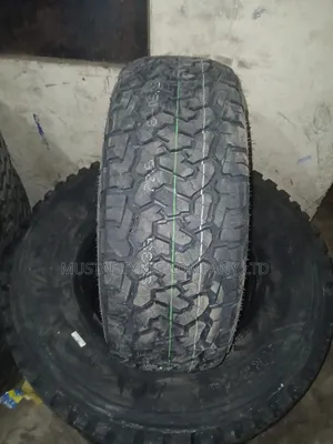 Comforser 265/65r17 Cf1100