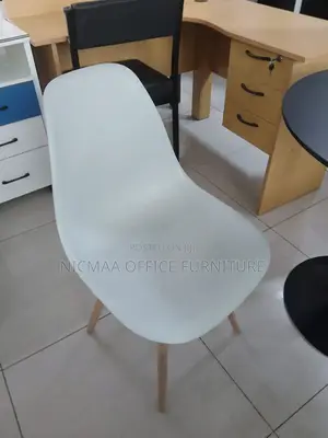 Modern Scandi-Style Chair