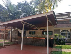 6bdrm Maisonette in Shopping Centre, Karen for rent