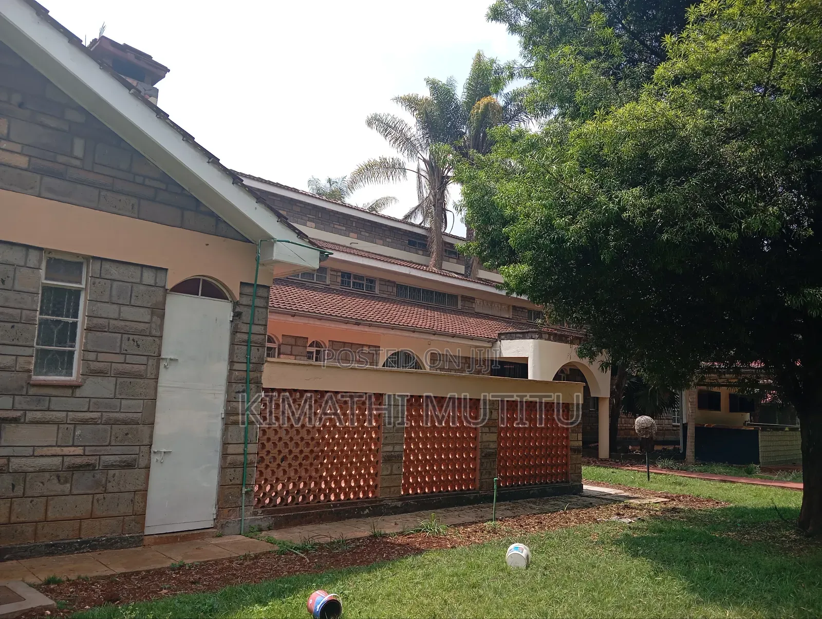 6bdrm Maisonette in Shopping Centre, Karen for rent