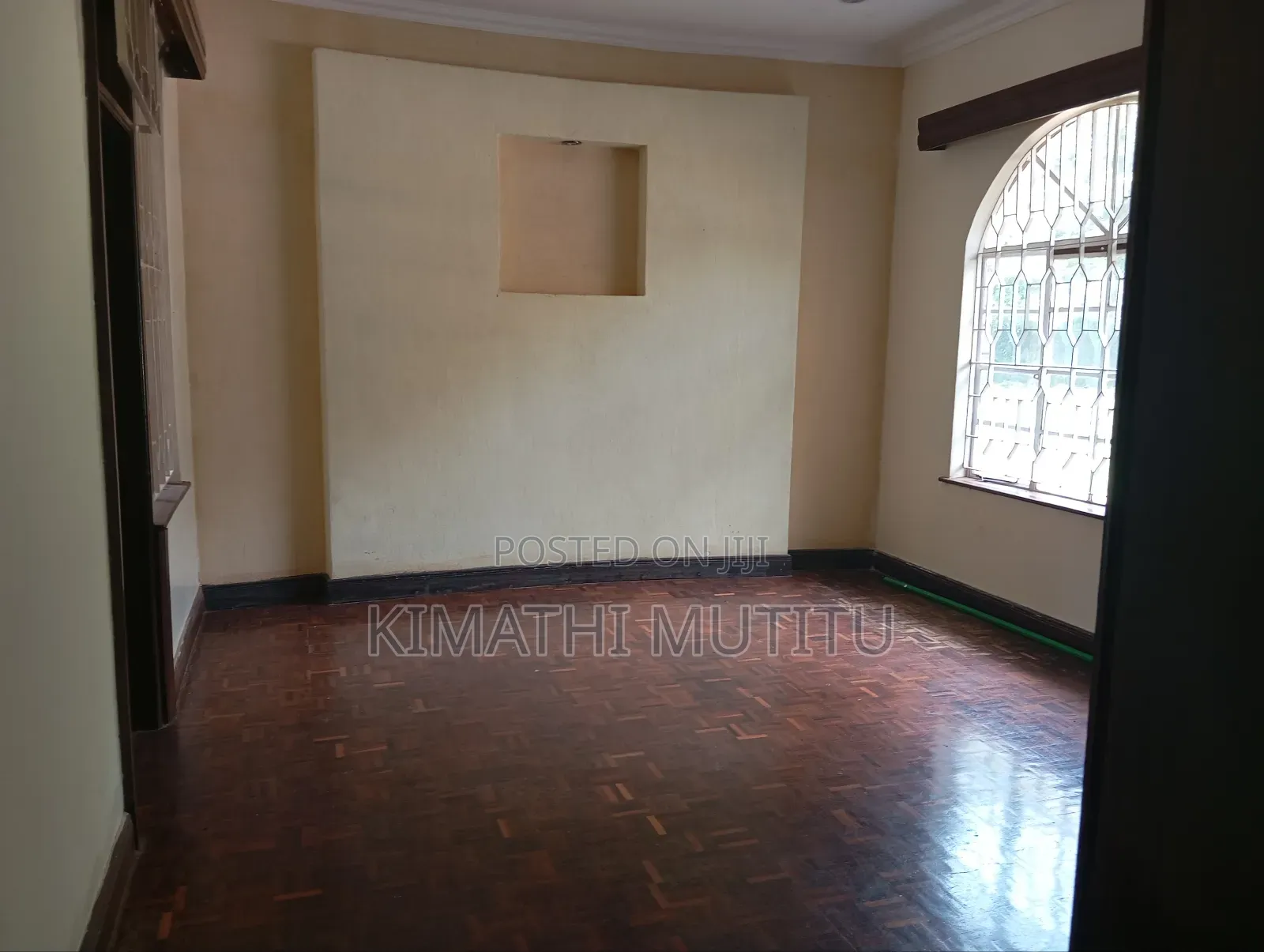 6bdrm Maisonette in Shopping Centre, Karen for rent