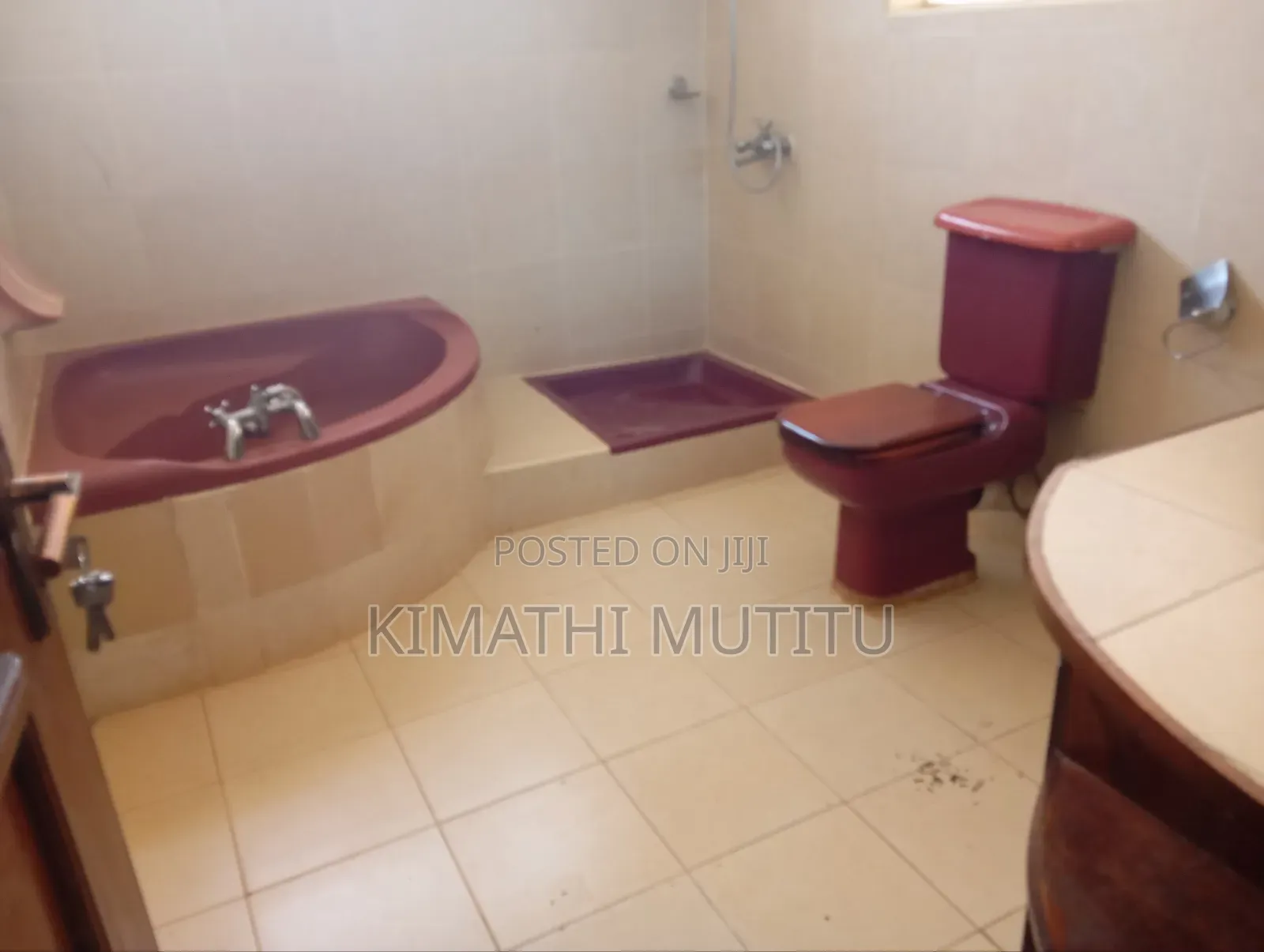 6bdrm Maisonette in Shopping Centre, Karen for rent