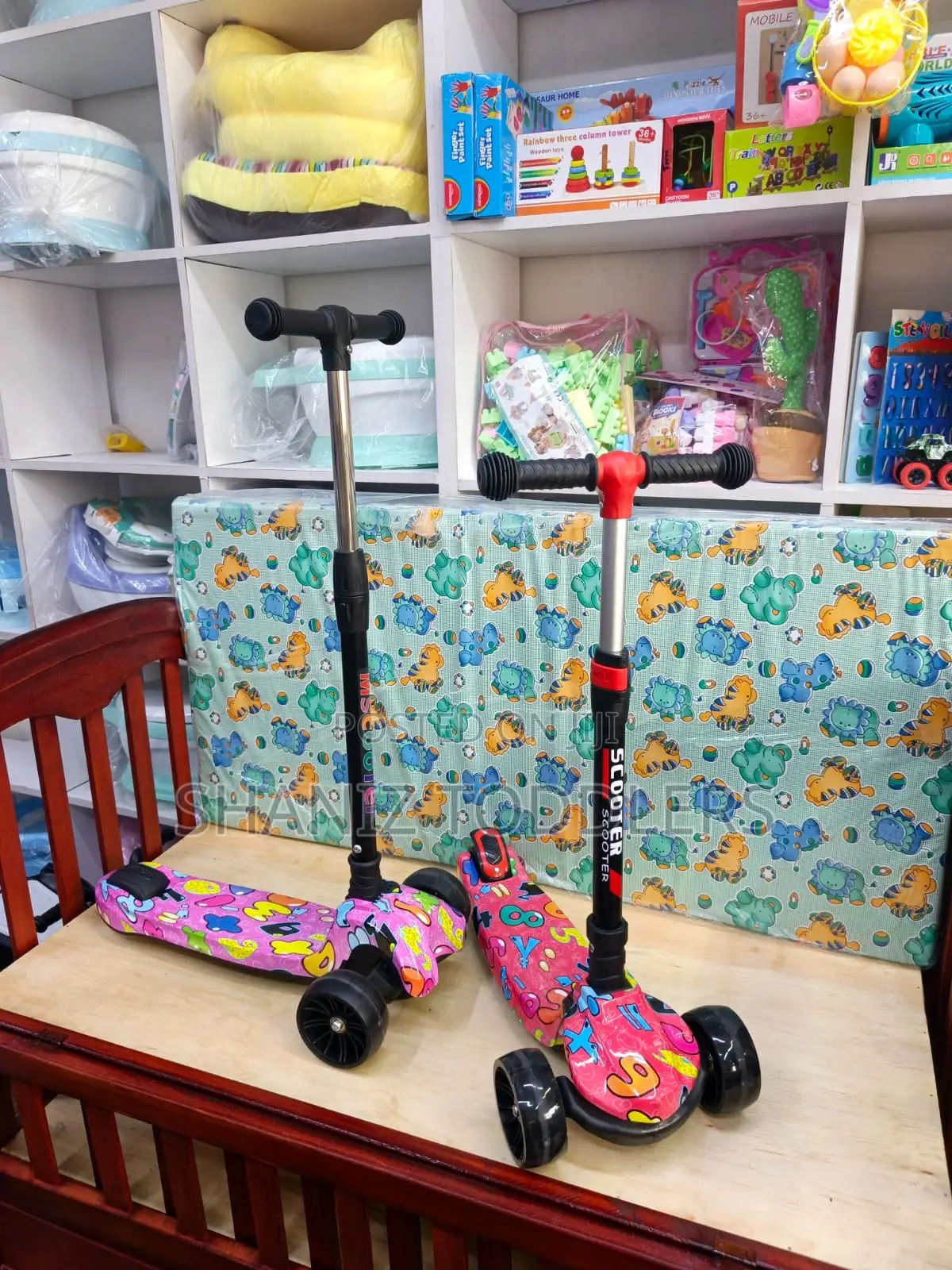 Adjustable Foldable Scooter for Kids – Lights Music