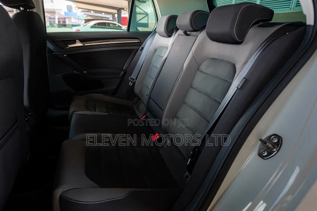 Volkswagen Golf SportWagen 2018 White