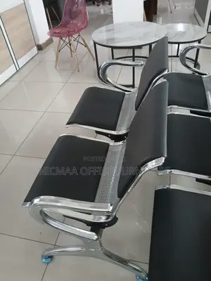 2-Link Durable, Comfortable Professional Waiting Bench
