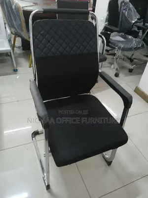 Diamond-Stitched Elegance All-Day Comfort Seat
