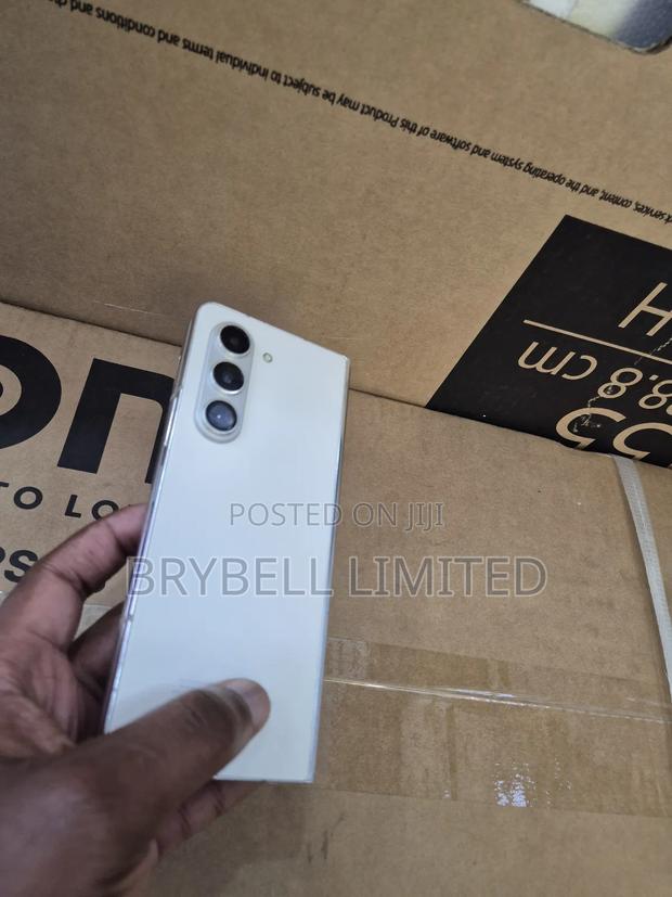 Samsung Galaxy Z Fold 5 512 GB White - main view