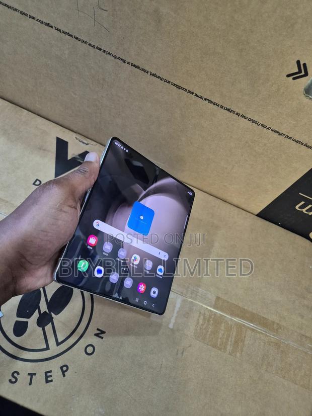 Samsung Galaxy Z Fold 5 512 GB White - thumbnail 3