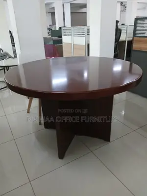 Executive Finish for Collaborative Spaces Round Table