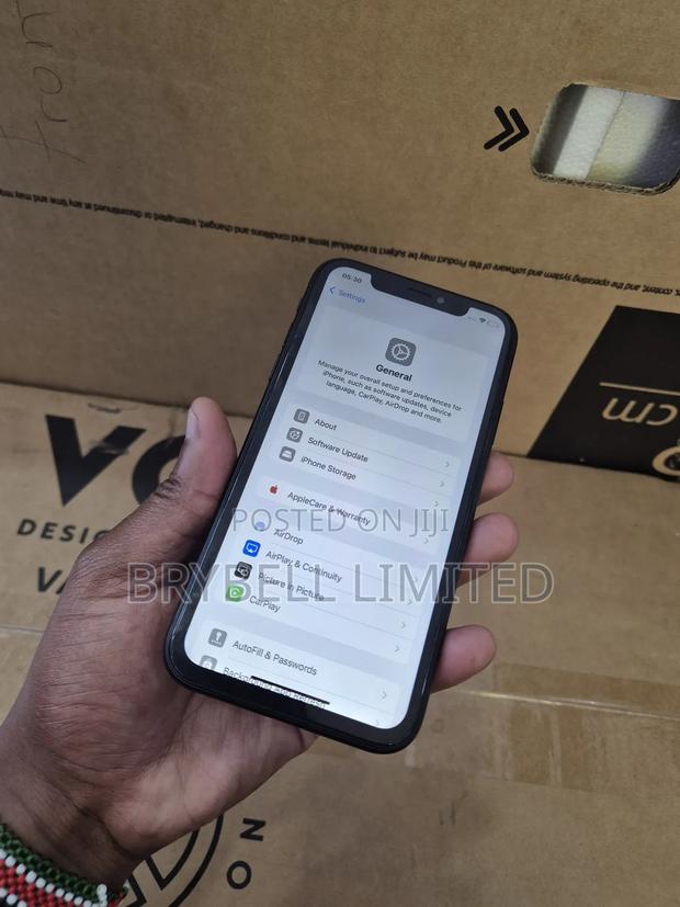 Apple XR 64 GB Black - thumbnail 5