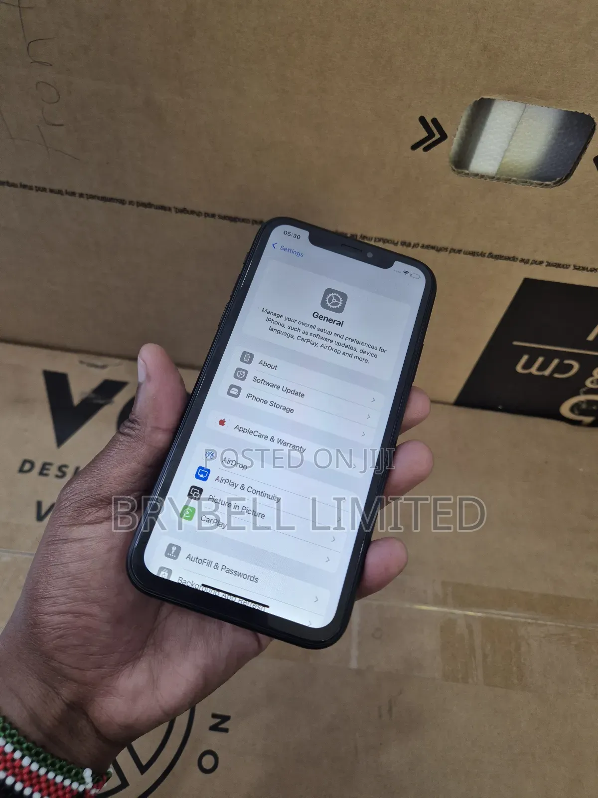 Apple XR 64 GB Black